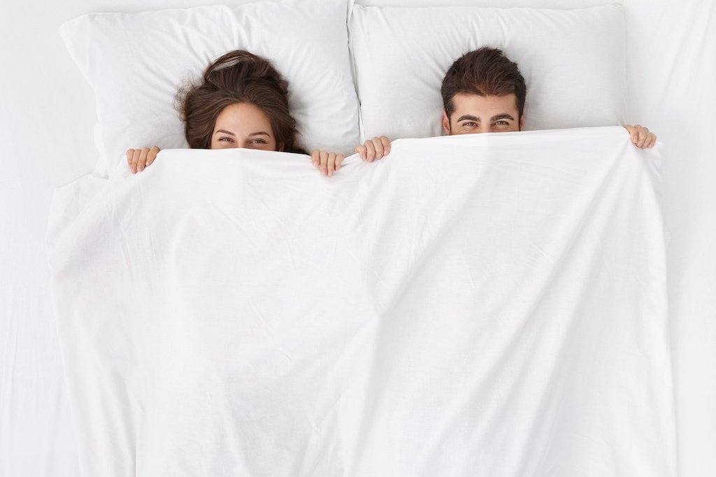 10 Benefits of Sleeping Naked